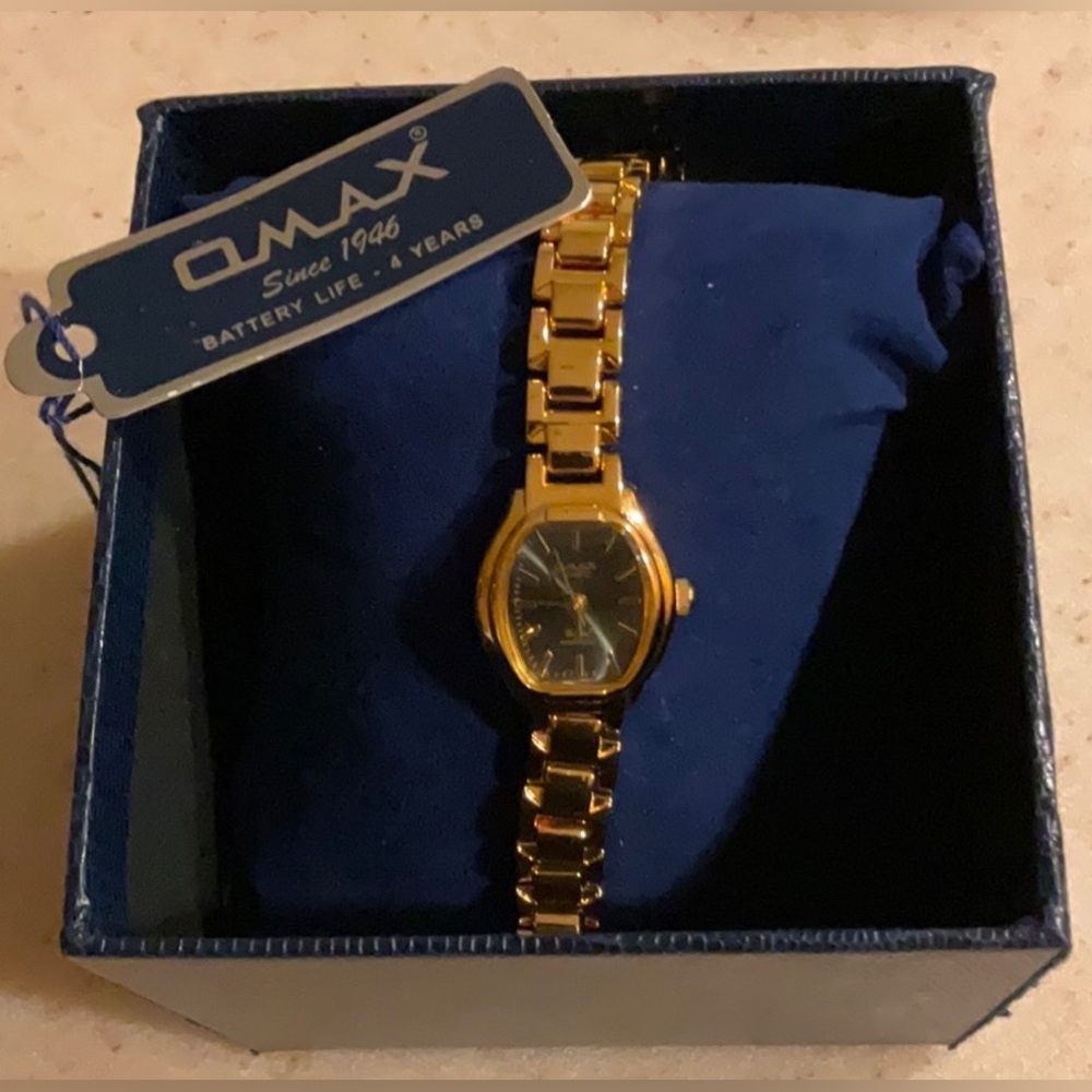 Omax Ladies Goldtone Watch with Running battery